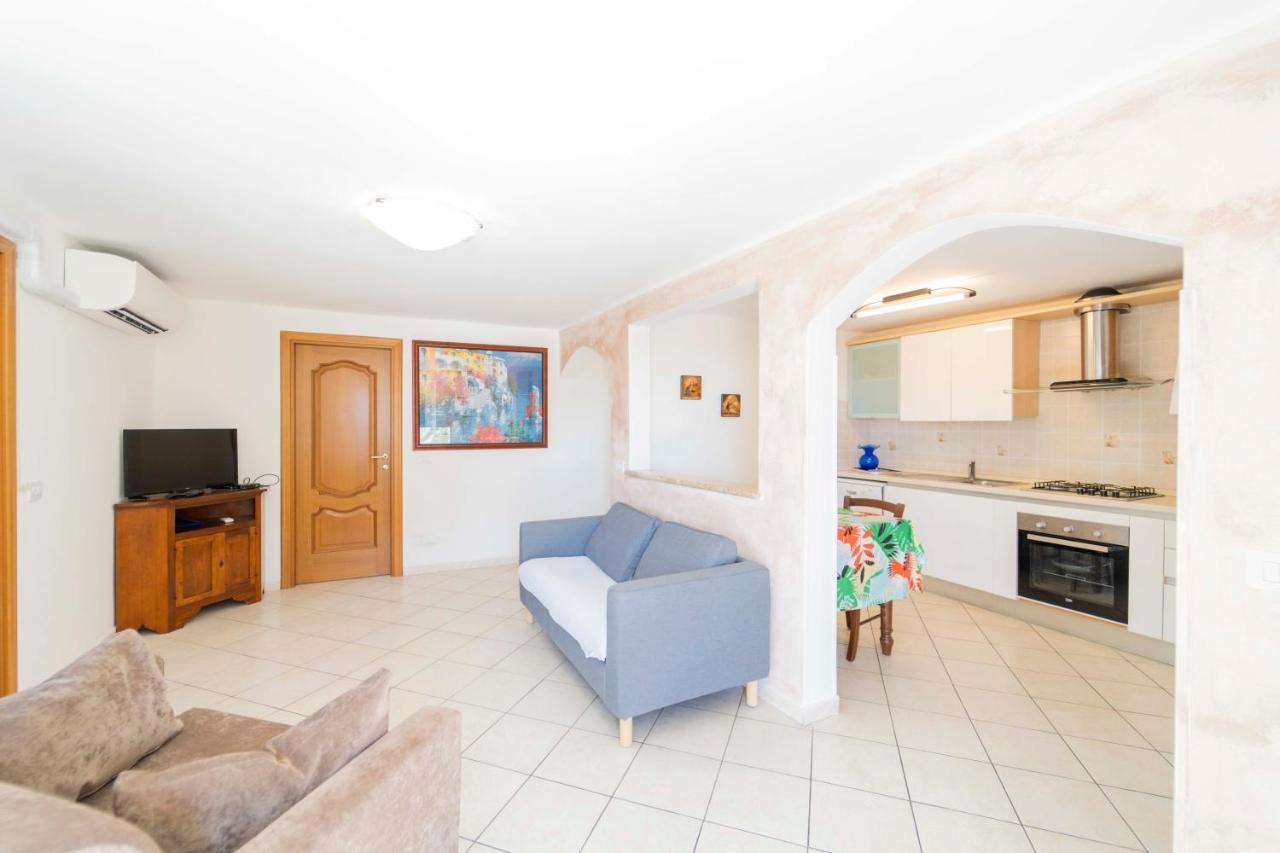 Casa Vacanza Il Portico Монеглия Екстериор снимка