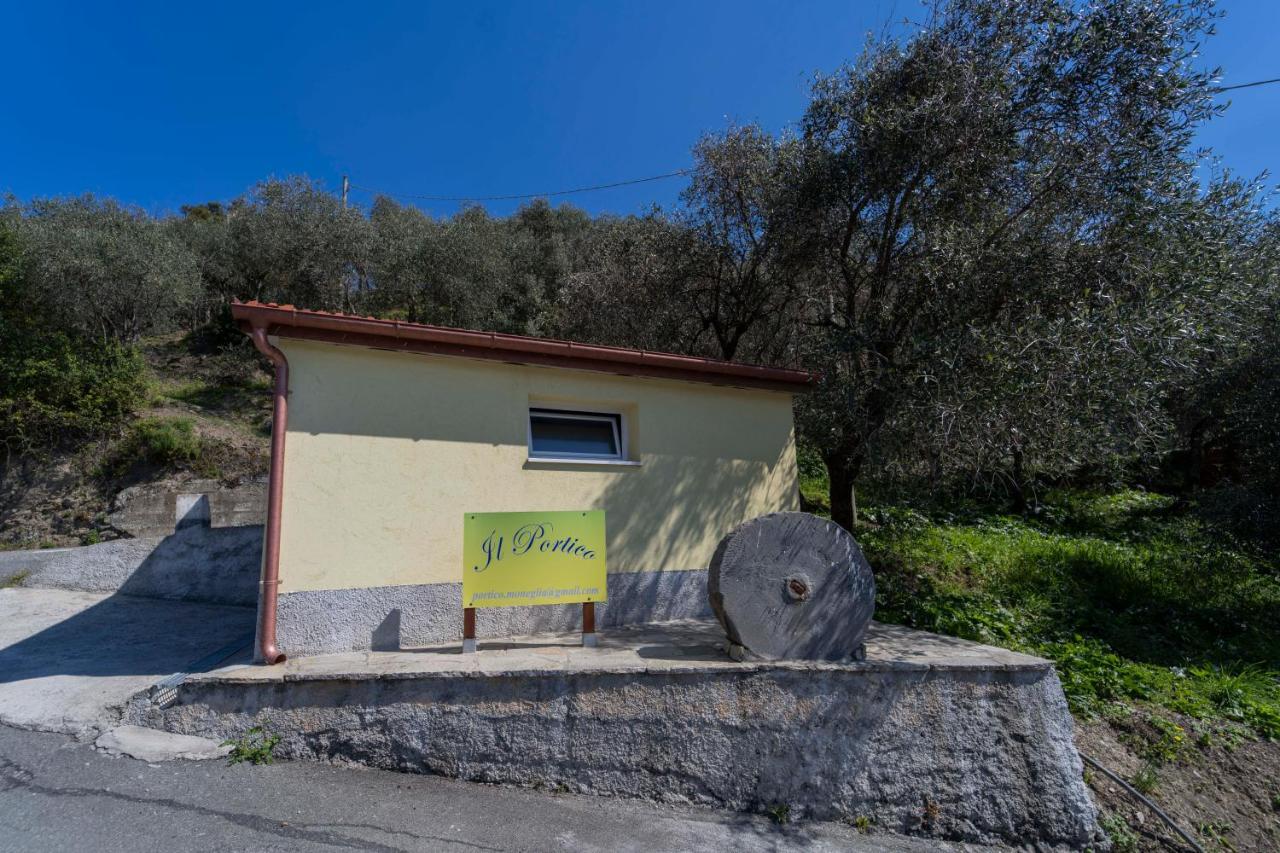 Casa Vacanza Il Portico Монеглия Екстериор снимка