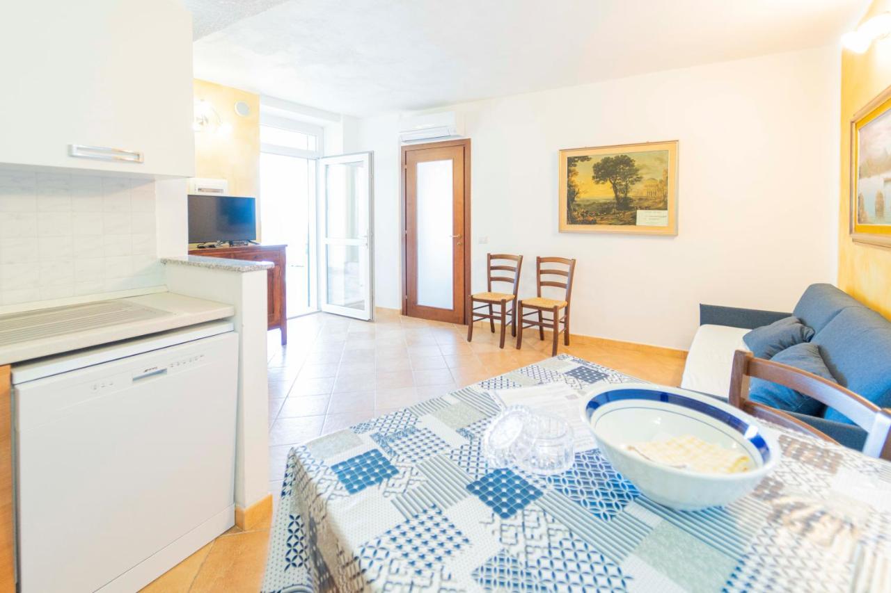 Casa Vacanza Il Portico Монеглия Екстериор снимка