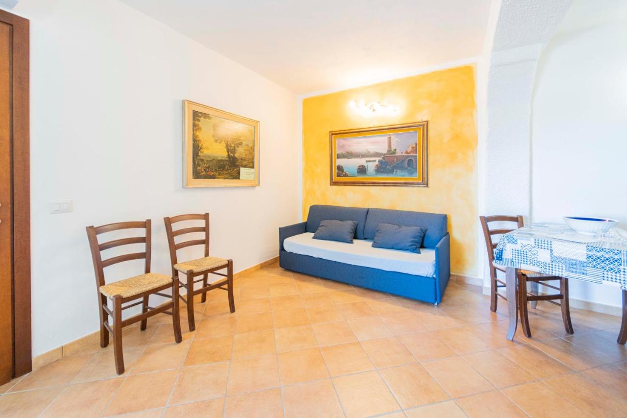 Casa Vacanza Il Portico Монеглия Екстериор снимка
