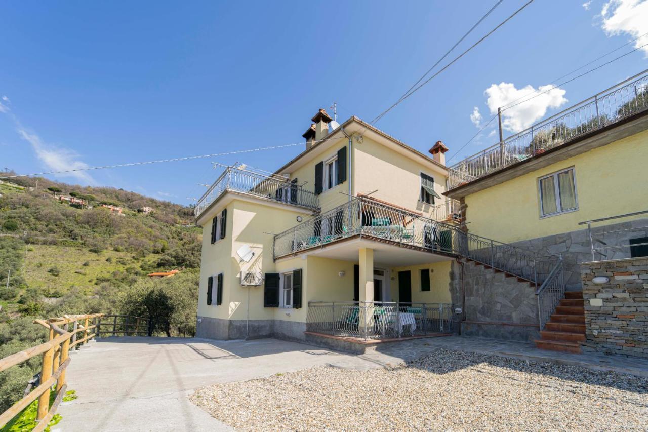 Casa Vacanza Il Portico Монеглия Екстериор снимка